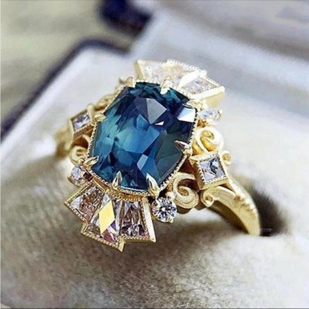 Fashion Jewelry Gold Ring with Blue Gemstone